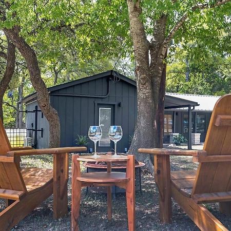 Relaxing Alpaca Ranch Mins From Downtown Wimberley Villa Bagian luar foto