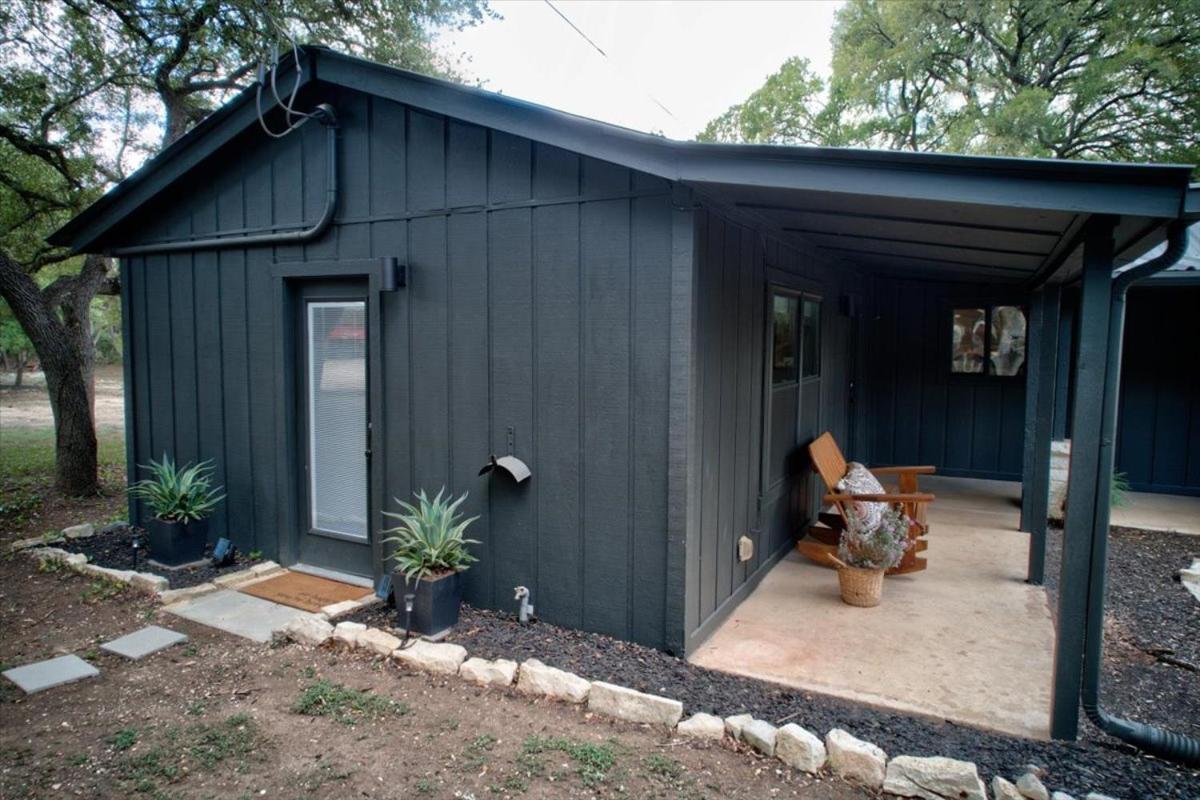Relaxing Alpaca Ranch Mins From Downtown Wimberley Villa Bagian luar foto