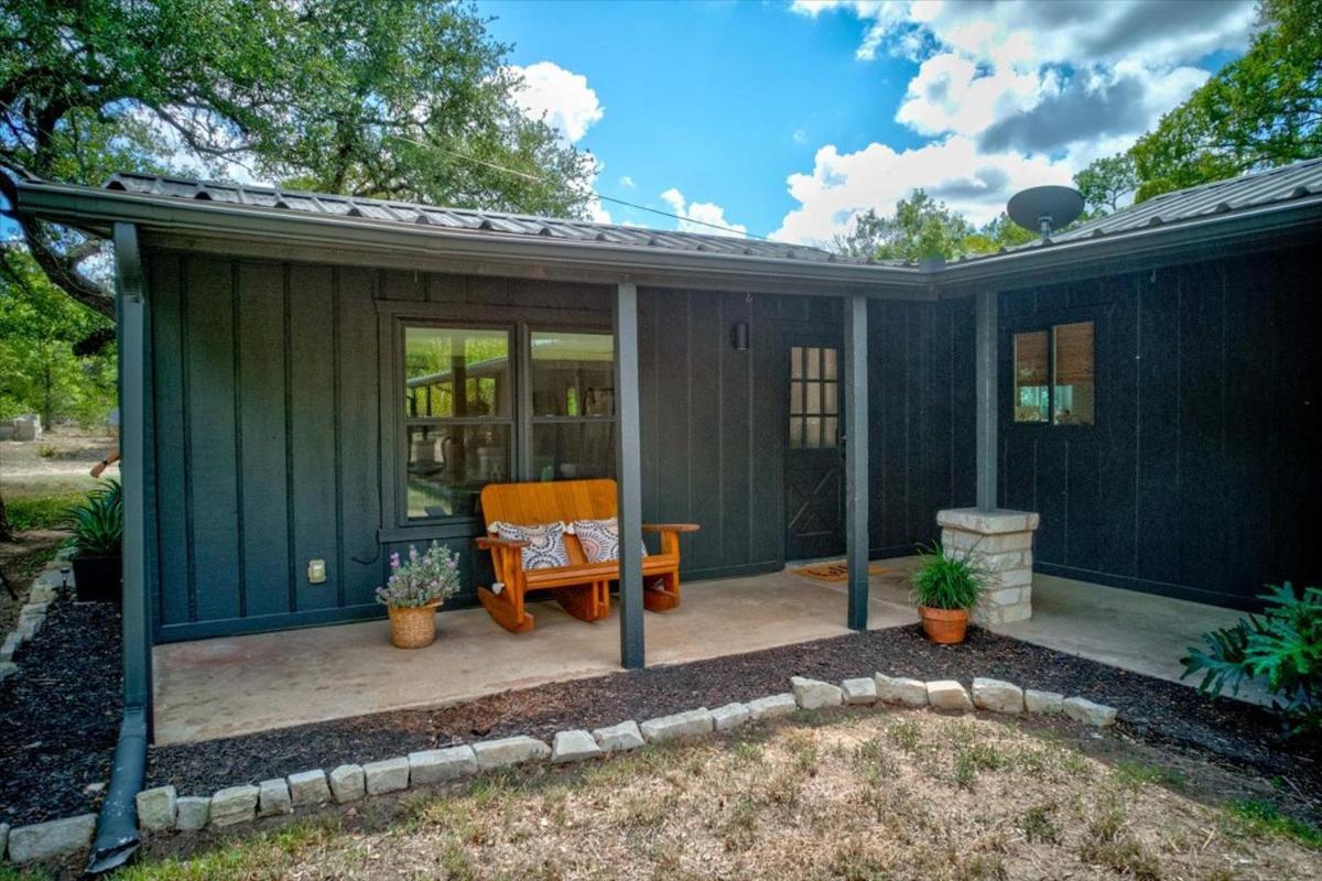 Relaxing Alpaca Ranch Mins From Downtown Wimberley Villa Bagian luar foto