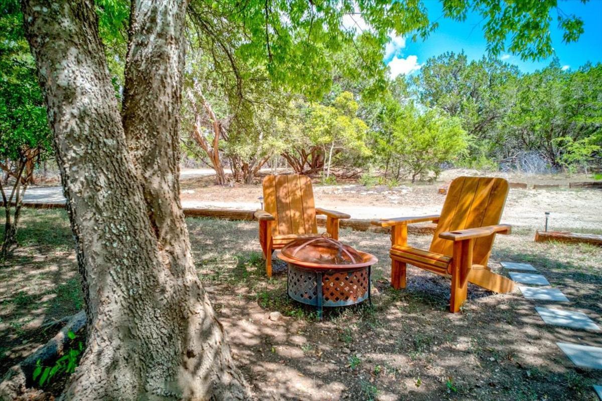 Relaxing Alpaca Ranch Mins From Downtown Wimberley Villa Bagian luar foto